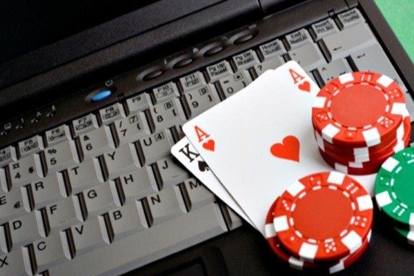 Онлайн казино покер